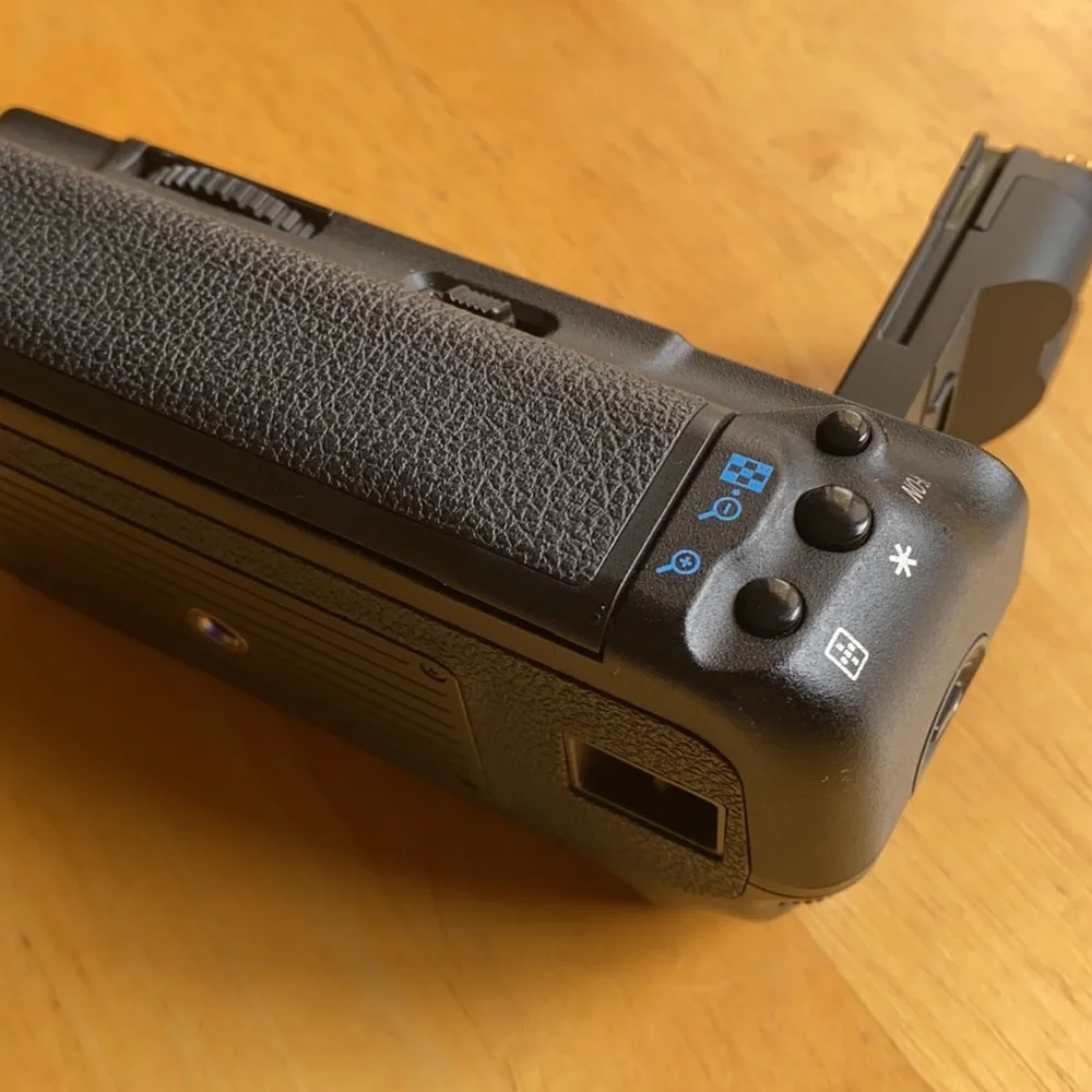 Canon battery grip BG-E6